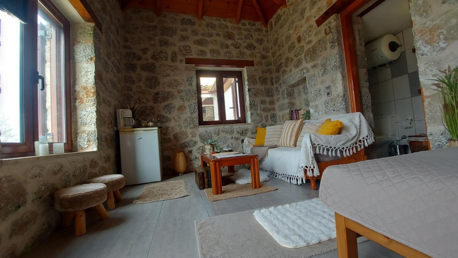 Homonatura Petrinum Holiday home Ariokhorion